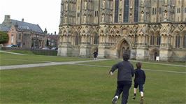 Frisbee Rocket fun in the grounds of Wells Cathedral